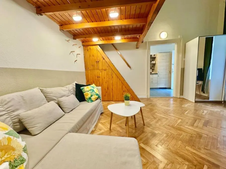 Almassy Residence-Modern Studio بودابست 0*,  المجر