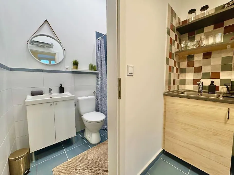 Almassy Residence-Modern Studio بودابست المجر